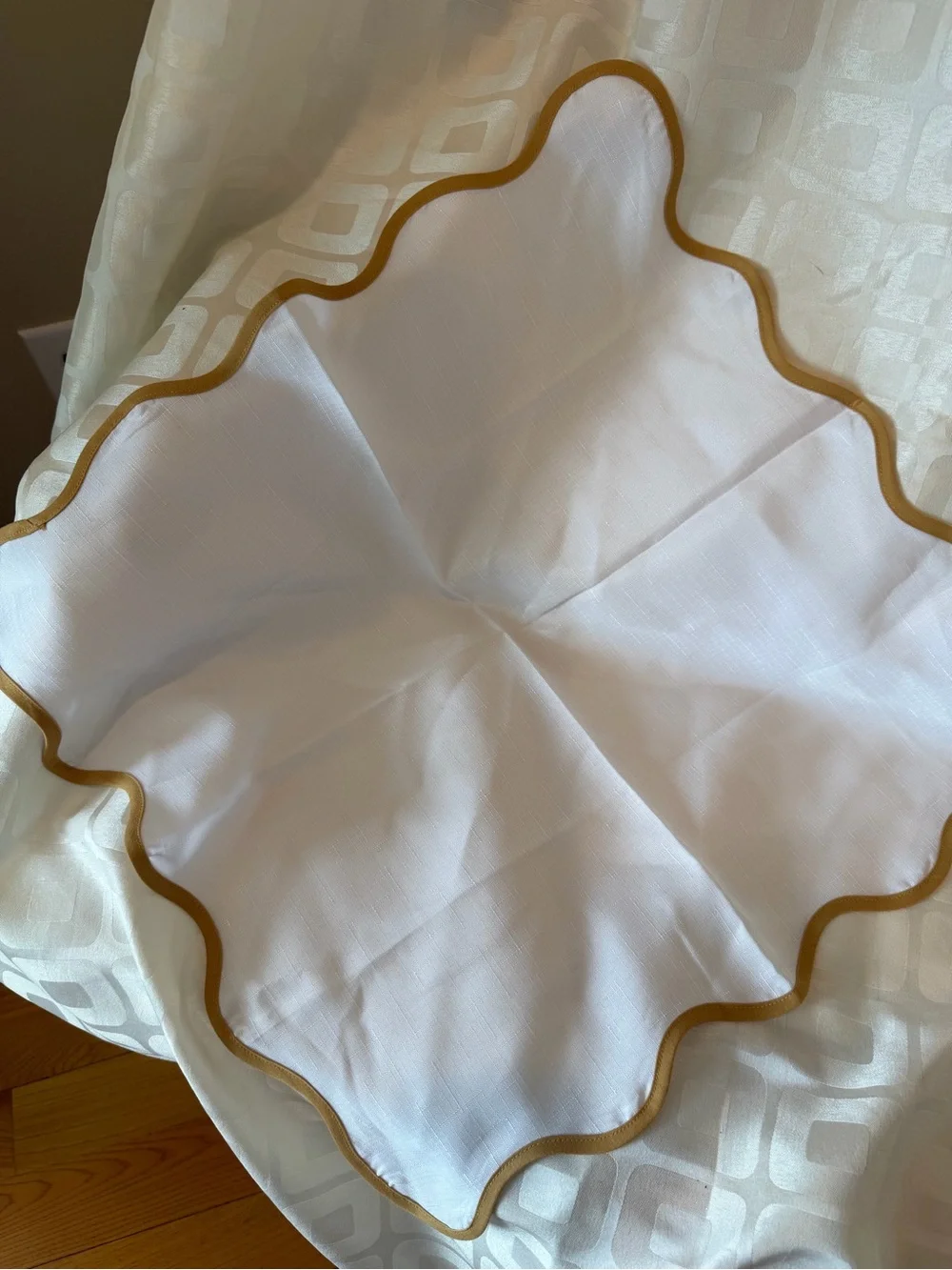 Cloth Napkins 16 EUC